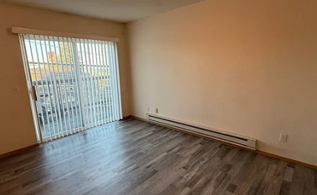Apartment for rent at 508 E Ivy St, Bellingham, WA 98225