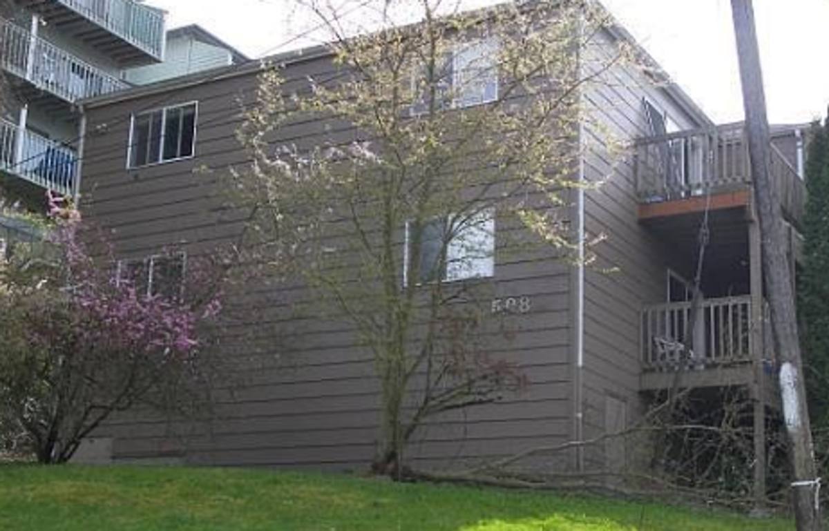 Apartment for rent at 508 E Ivy St, Bellingham, WA 98225
