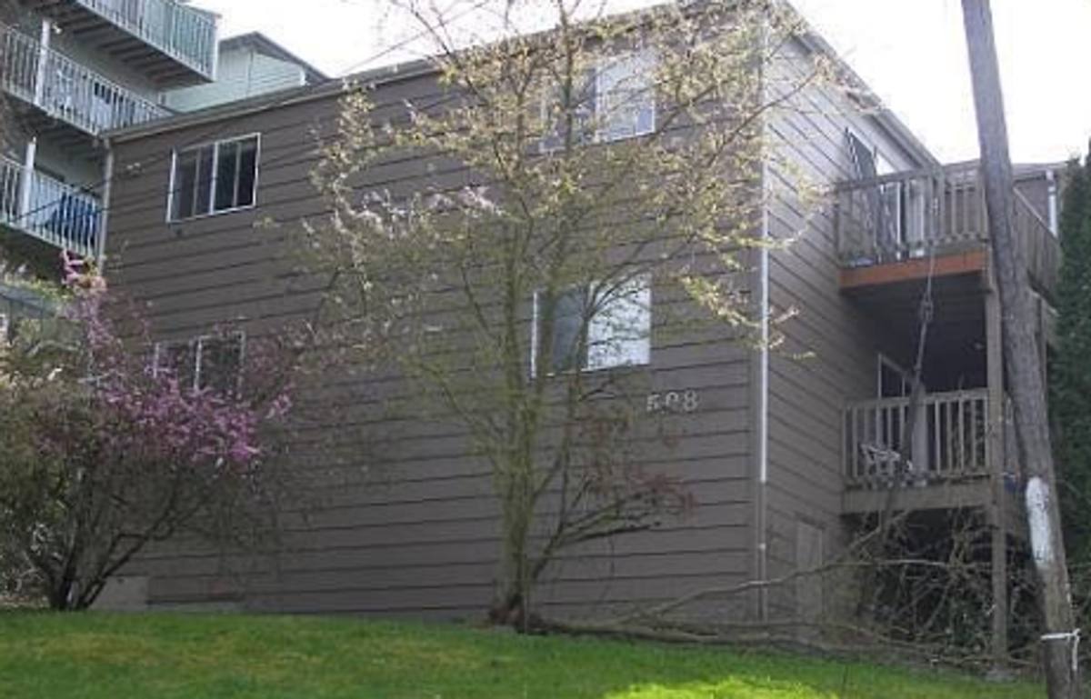 Apartment for rent at 508 E Ivy St, Bellingham, WA 98225