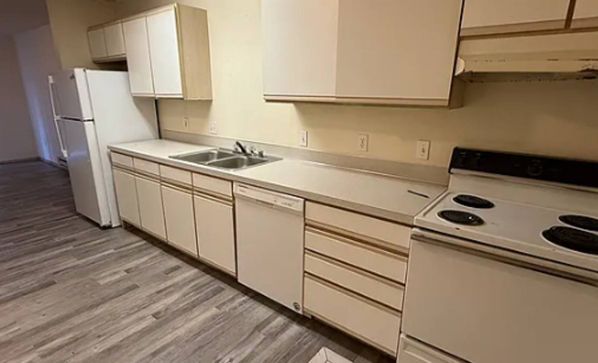 Apartment for rent at 508 E Ivy St, Bellingham, WA 98225