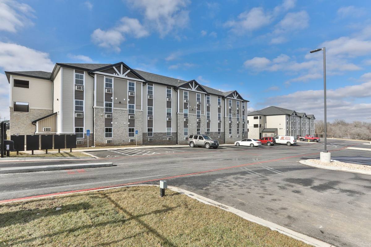 Apartment for rent at 1435 W Talmage St, Springfield, MO 65803