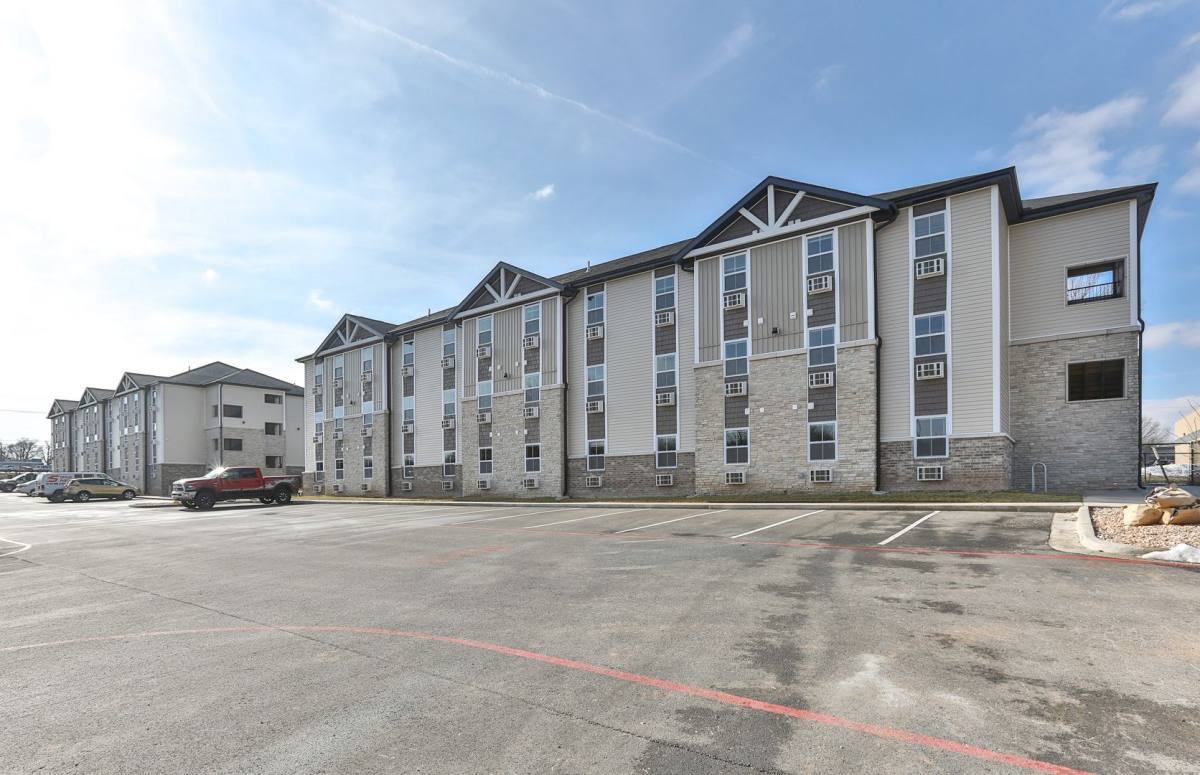 Apartment for rent at 1435 W Talmage St, Springfield, MO 65803