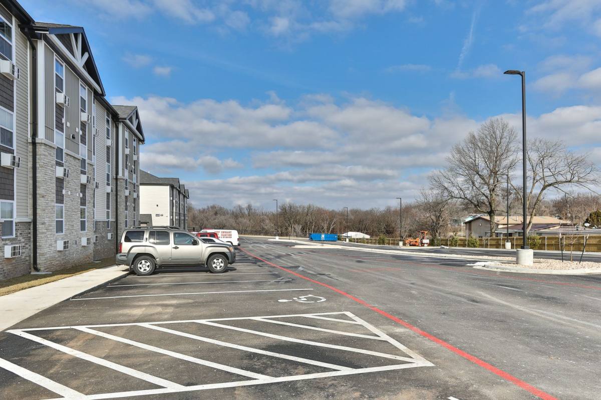 Apartment for rent at 1435 W Talmage St, Springfield, MO 65803