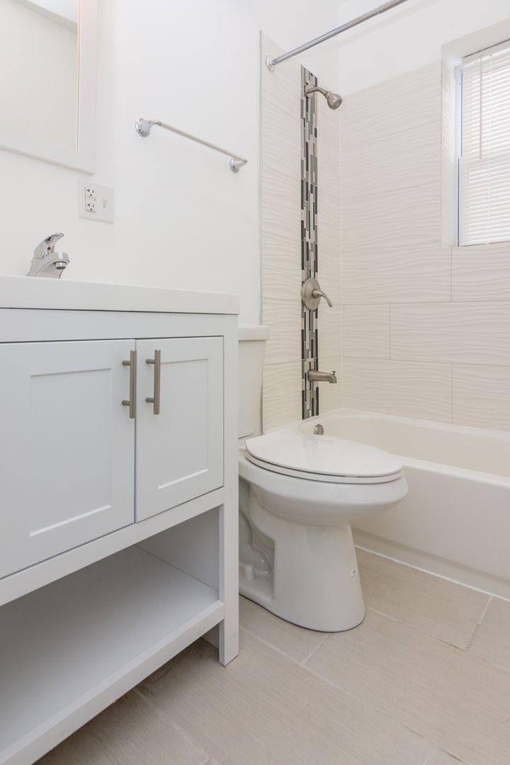 Apartment for rent at 6429 S Stewart Ave, Chicago, IL 60621