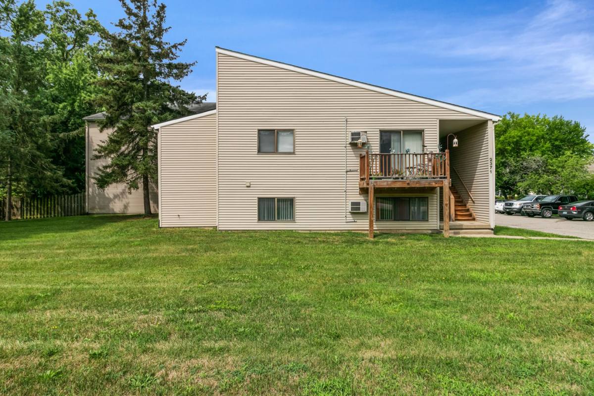 Apartment for rent at 2371 Aurelius Rd, Holt, MI 48842