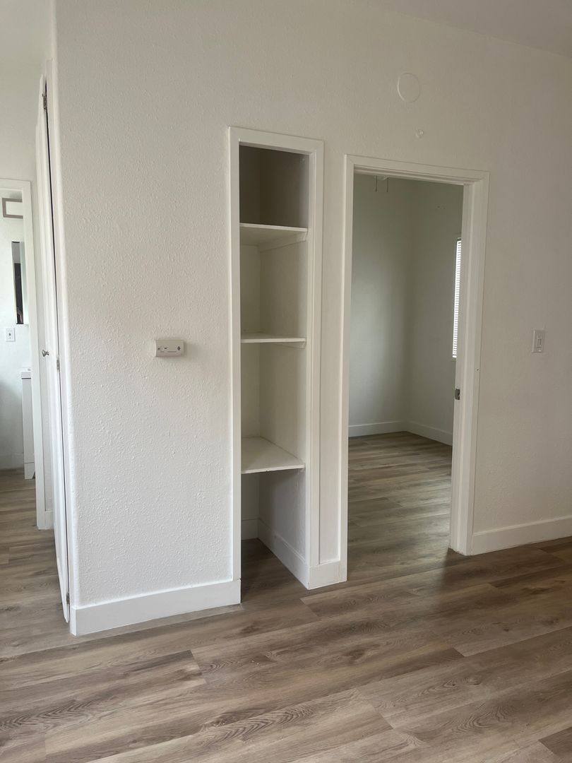 Apartment for rent at 842 Alamitos Ave, Long Beach, CA 90813