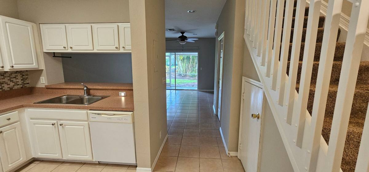 Townhouse for rent at 10032 Poppy Hill Dr, Fort Myers, FL 33966