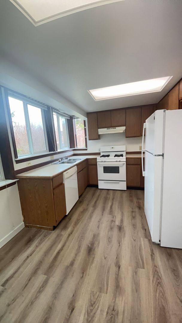 Apartment for rent at 2924 Moore St, Bellingham, WA 98226