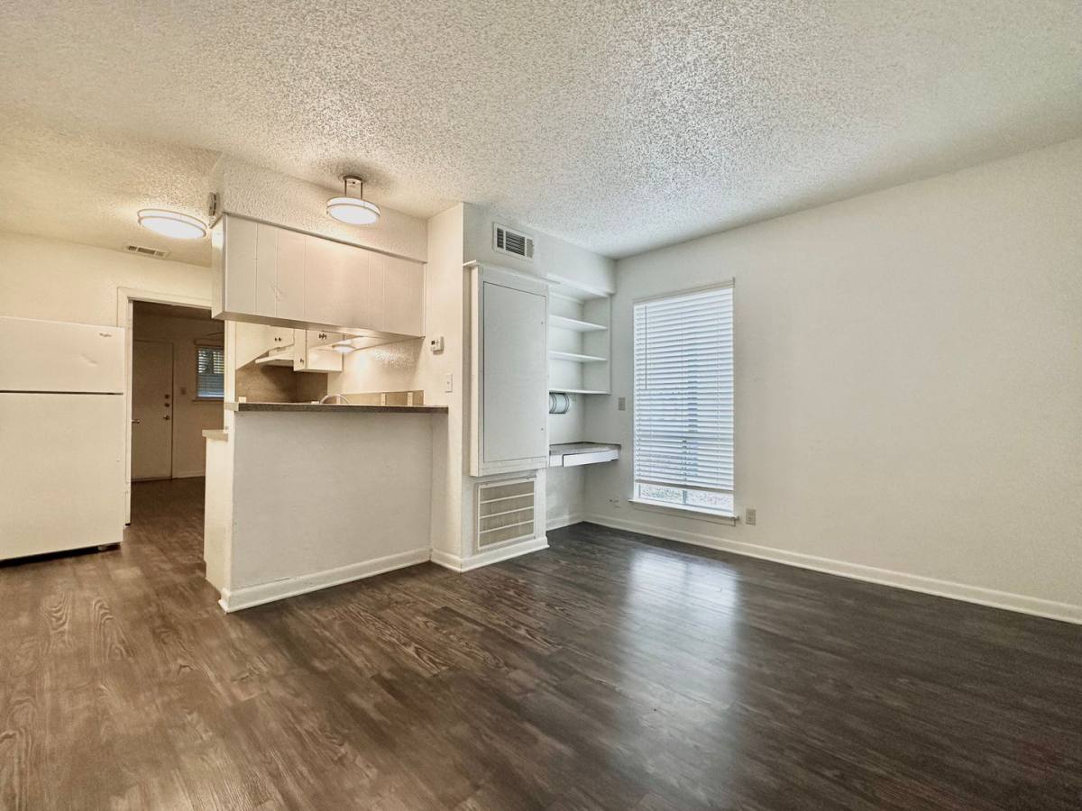 Apartment for rent at 301 W 29th St, Austin, TX 78705