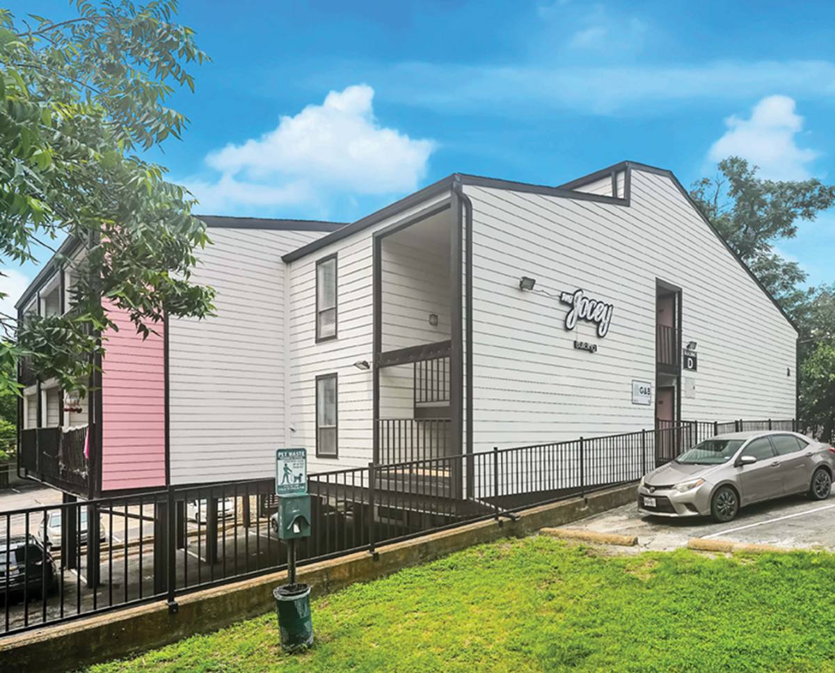 Apartment for rent at 301 W 29th St, Austin, TX 78705