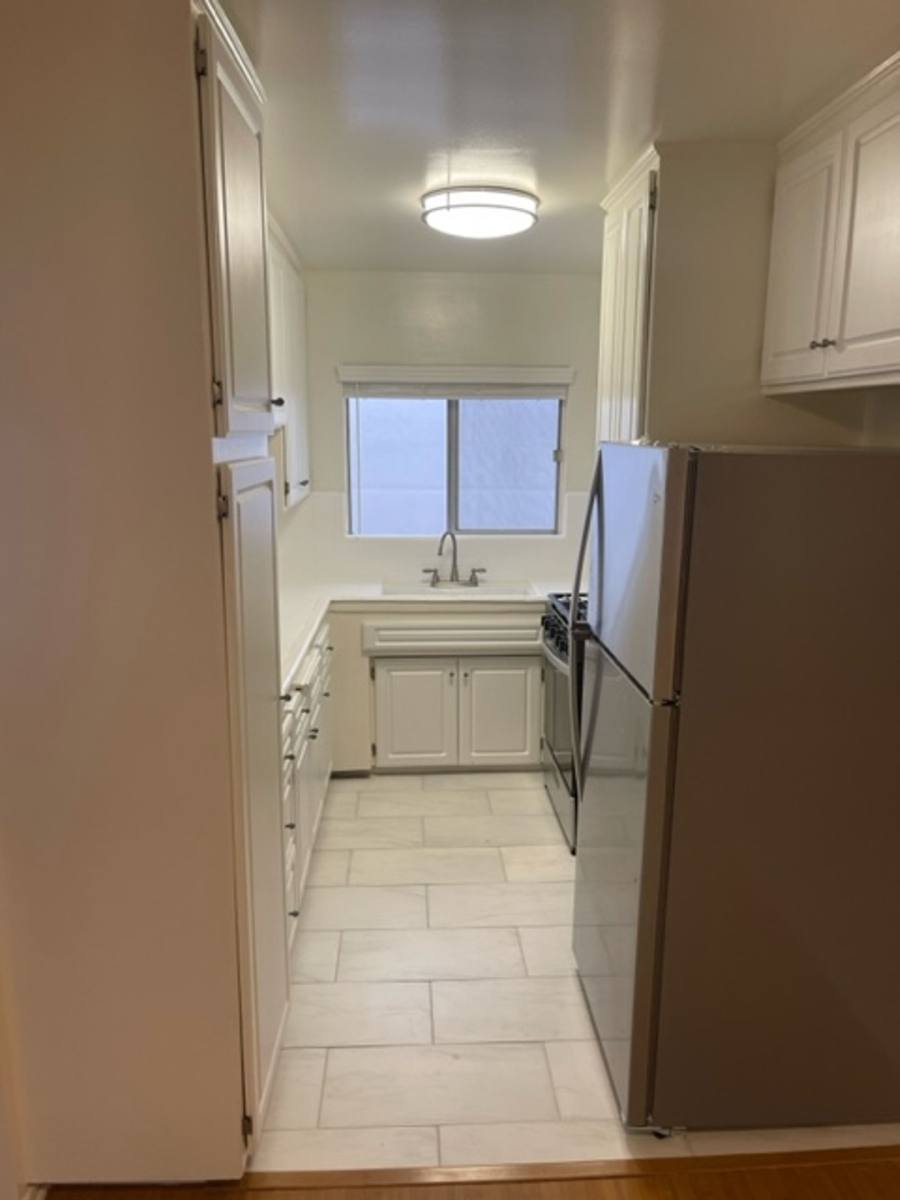 Apartment for rent at 7631 Norton Ave, Los Angeles, CA 90046