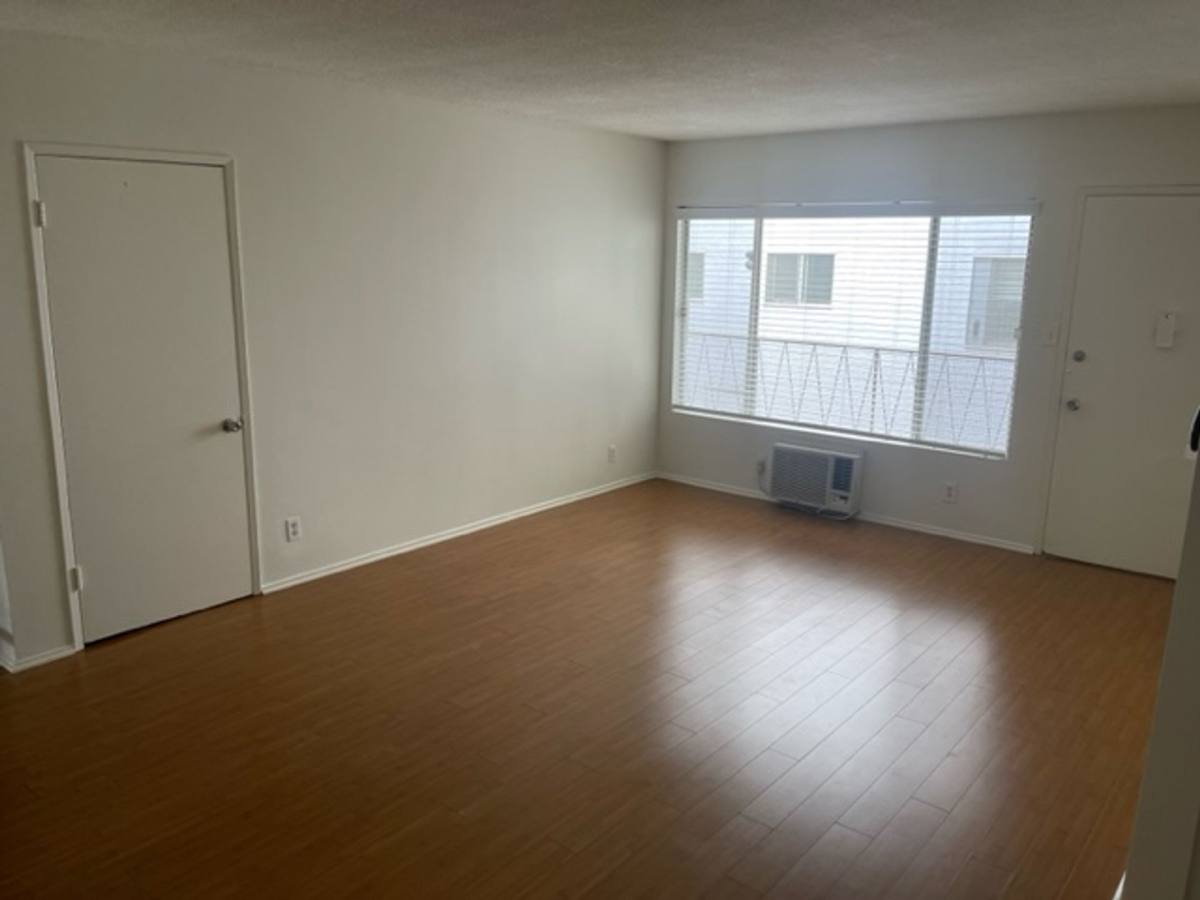 Apartment for rent at 7631 Norton Ave, Los Angeles, CA 90046
