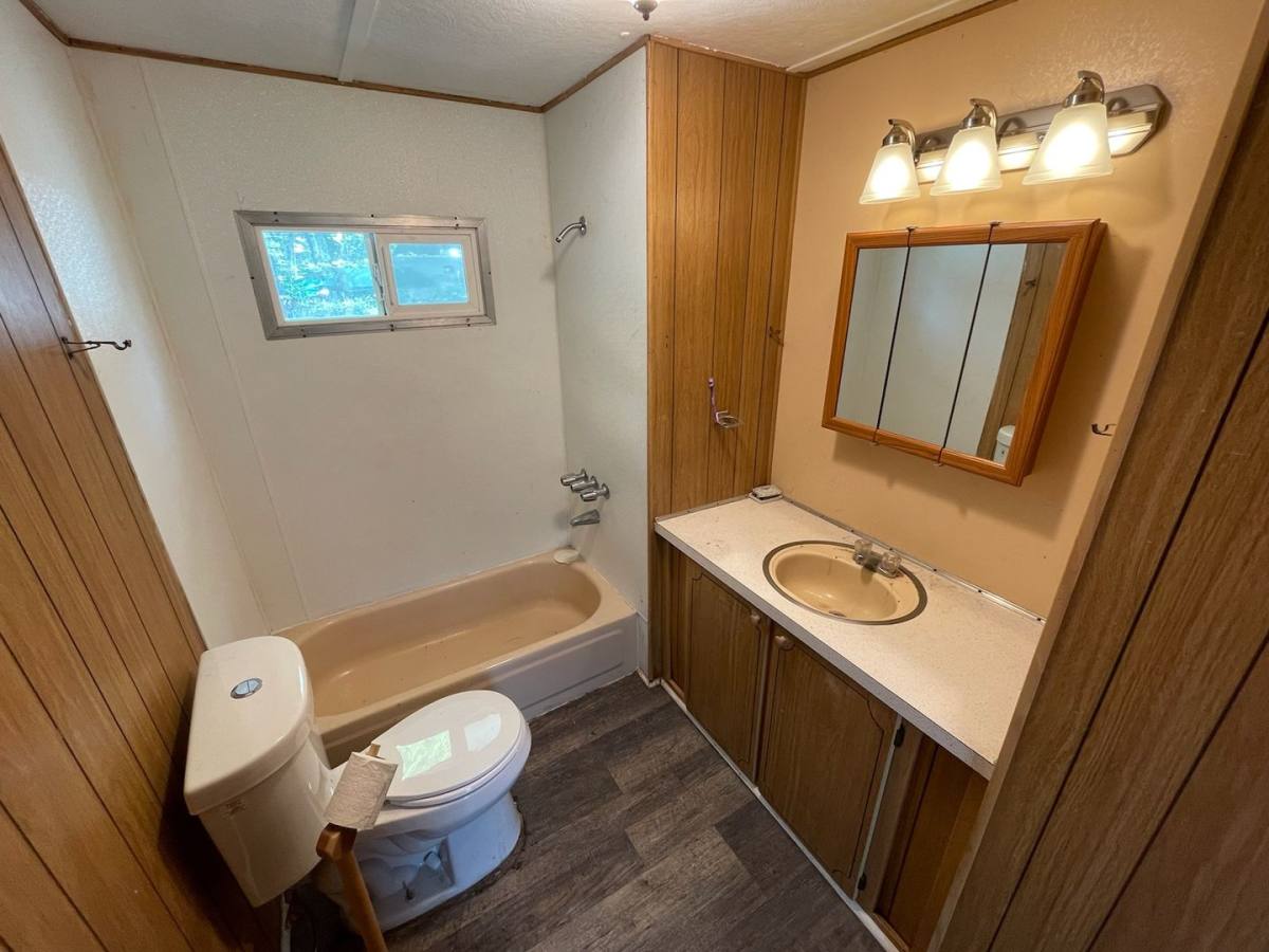 Apartment for rent at 4159 Dunsmuir Ave, Dunsmuir, CA 96025