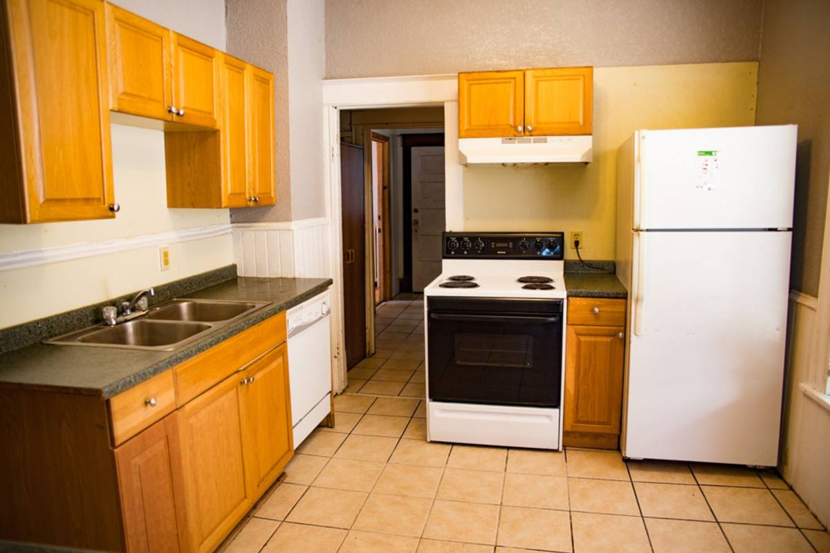 Apartment for rent at 1082 16th Ave SE, Minneapolis, MN 55414