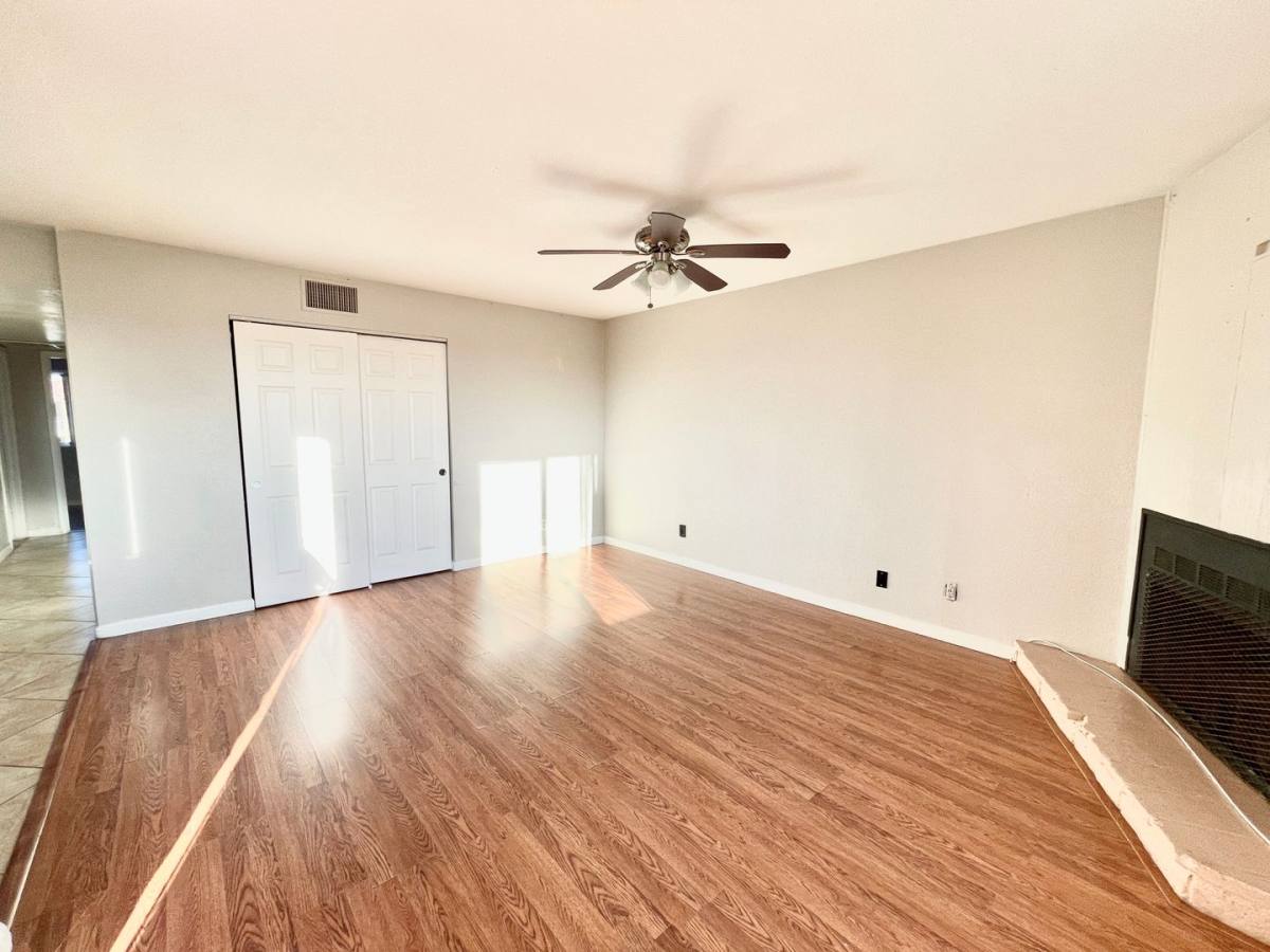 Apartment for rent at 2149 Exeter Dr, Las Vegas, NV 89156
