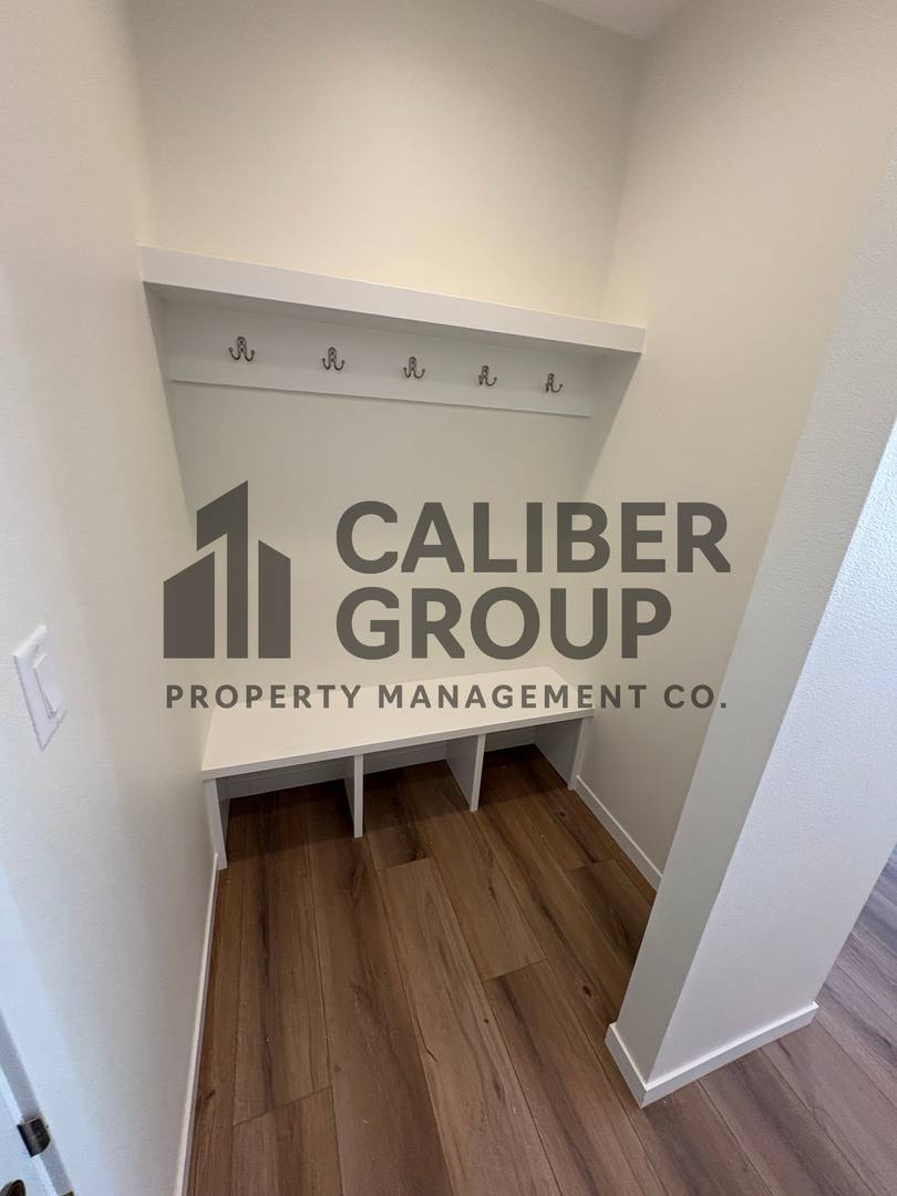 Condo for rent at 2113 W 8th St, Waterloo, IA 50702