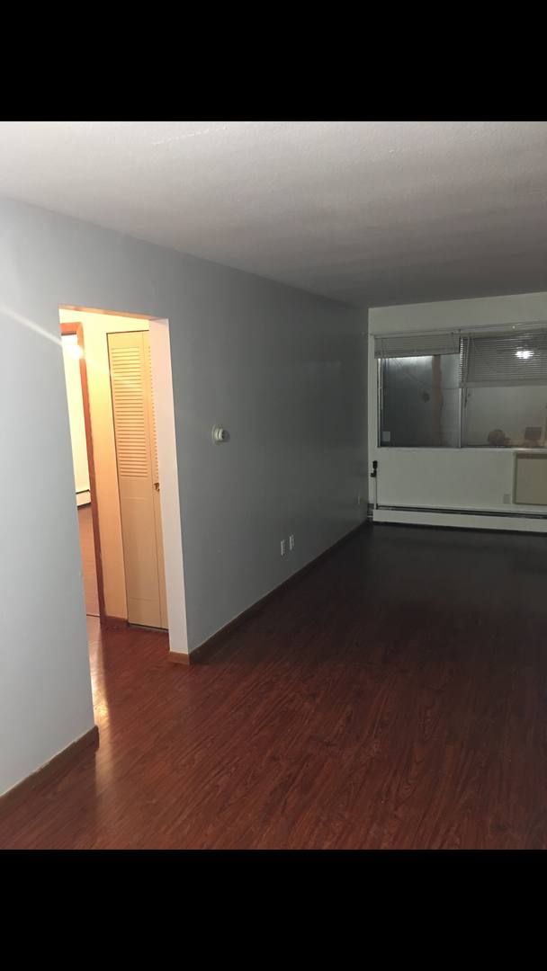 Apartment for rent at 720 6th Ave SE, Minneapolis, MN 55414