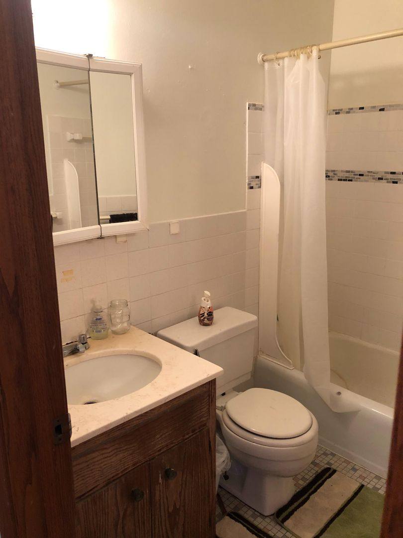 Apartment for rent at 720 6th Ave SE, Minneapolis, MN 55414