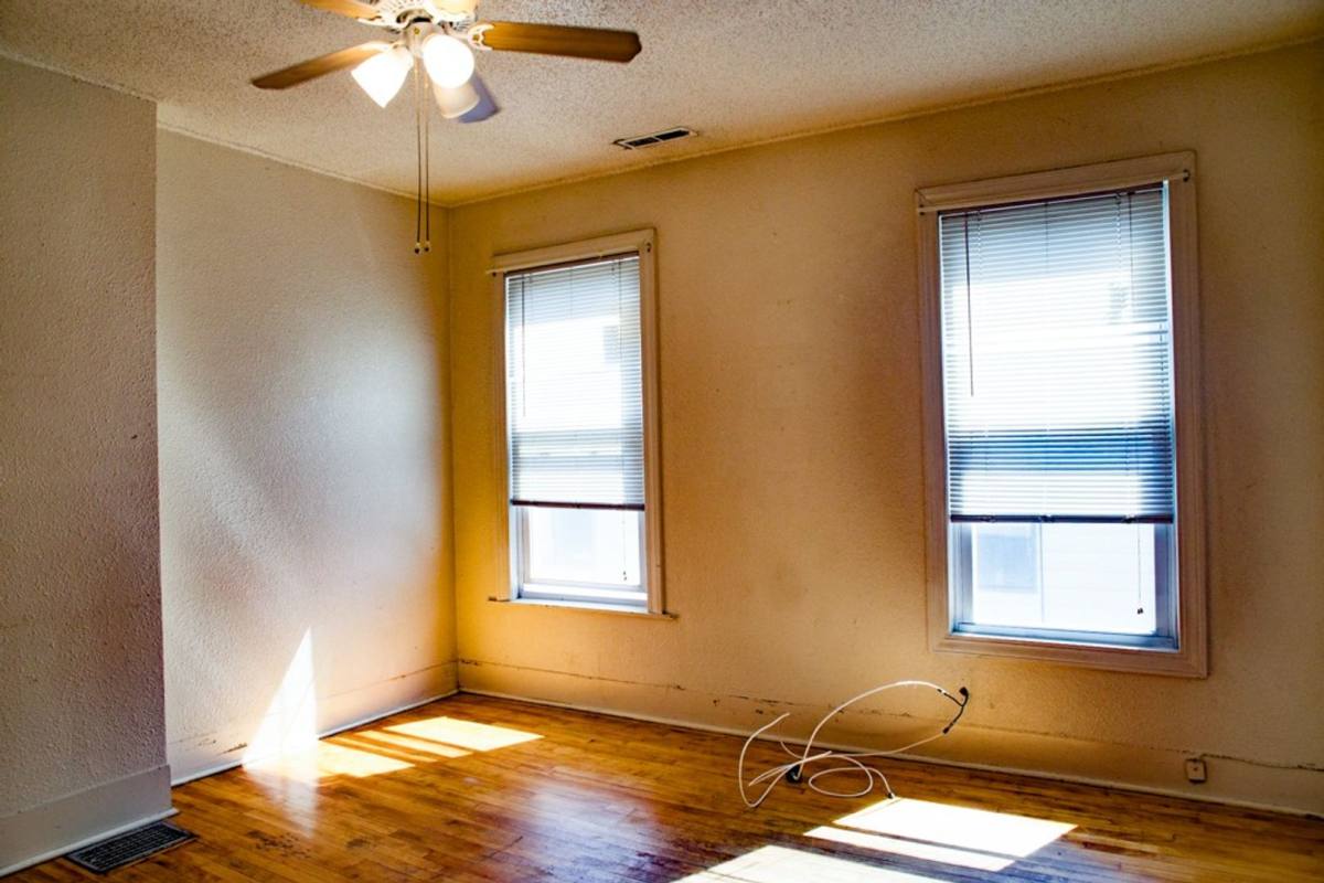 Apartment for rent at 946 15th Ave SE, Minneapolis, MN 55414