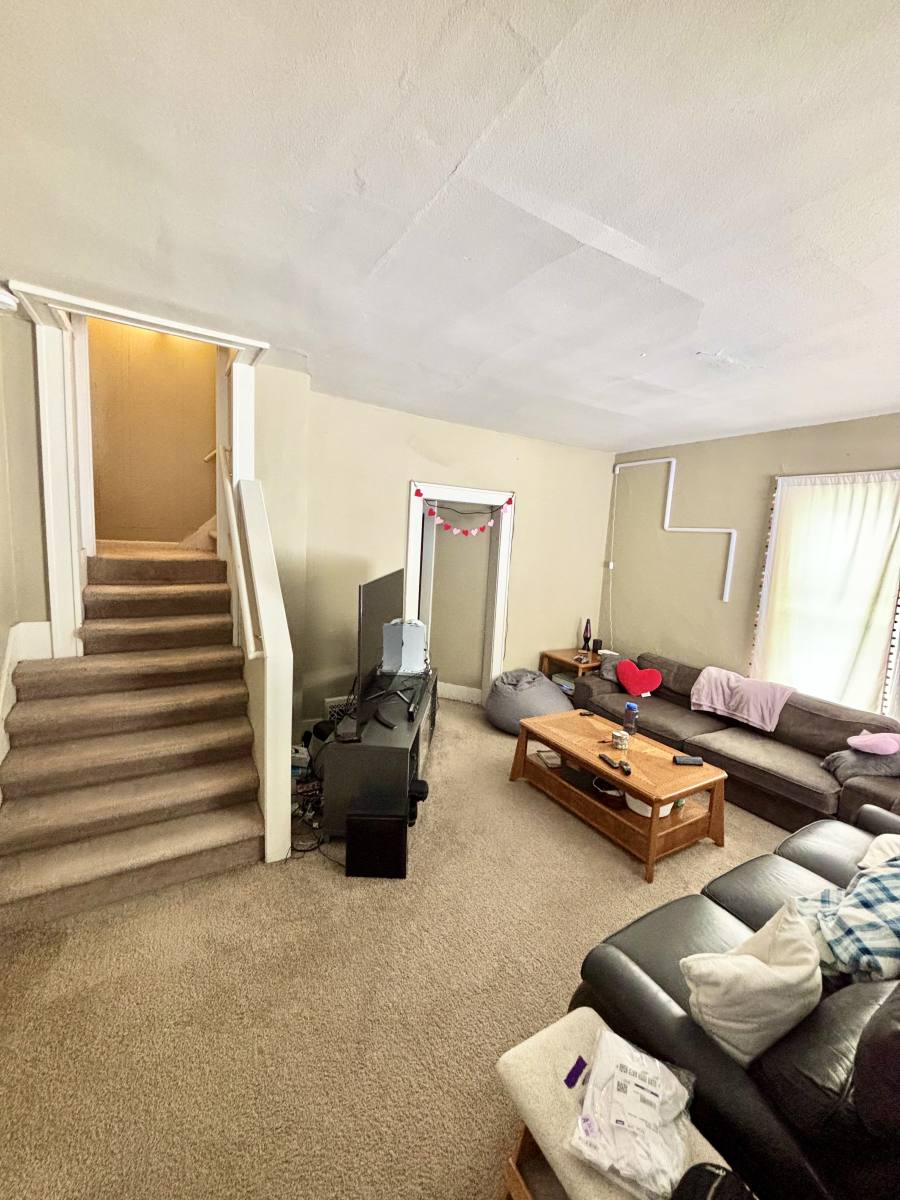 House for rent at 208 E Lewis St, Mankato, MN 56001