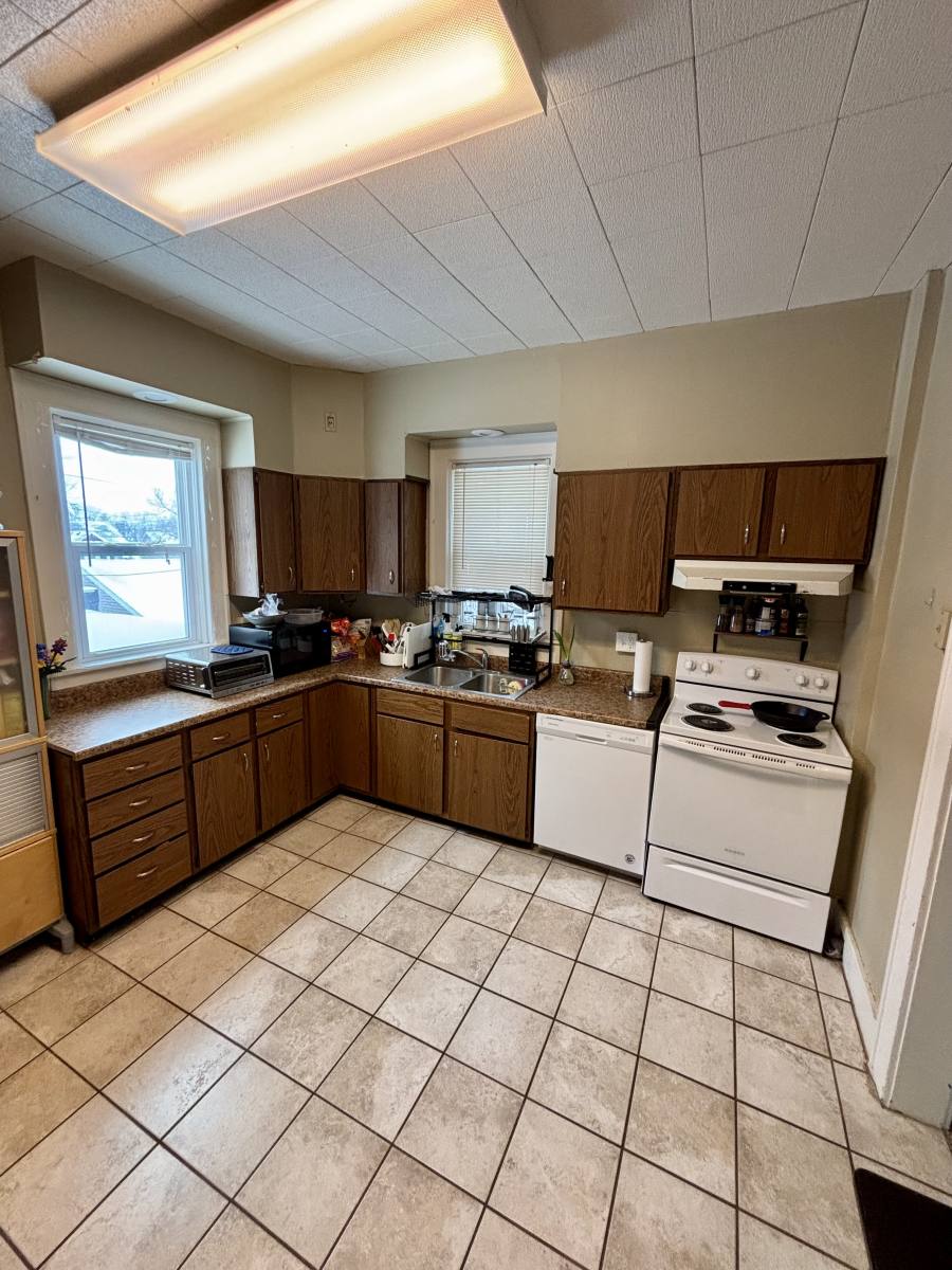 House for rent at 208 E Lewis St, Mankato, MN 56001