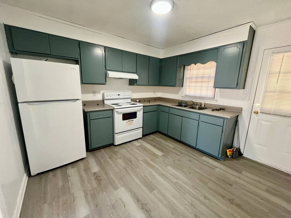 Apartment for rent at 2409 University Dr, Valdosta, GA 31602