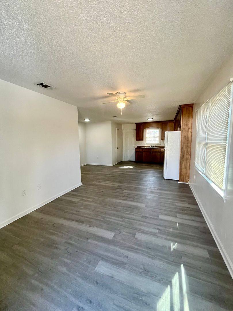 Apartment for rent at 2409 University Dr, Valdosta, GA 31602