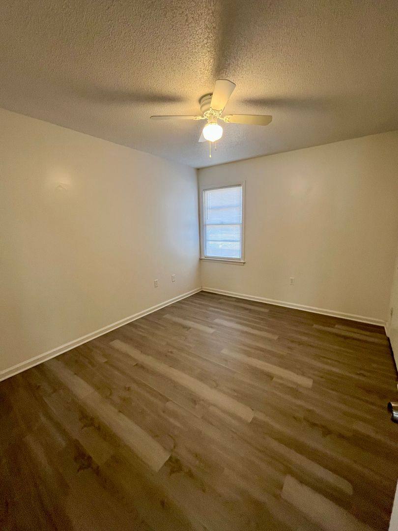 Apartment for rent at 2409 University Dr, Valdosta, GA 31602
