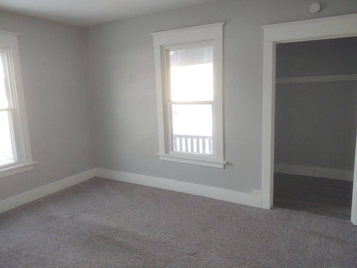 Apartment for rent at 201 & 203 E Locust St, Davenport, IA 52803