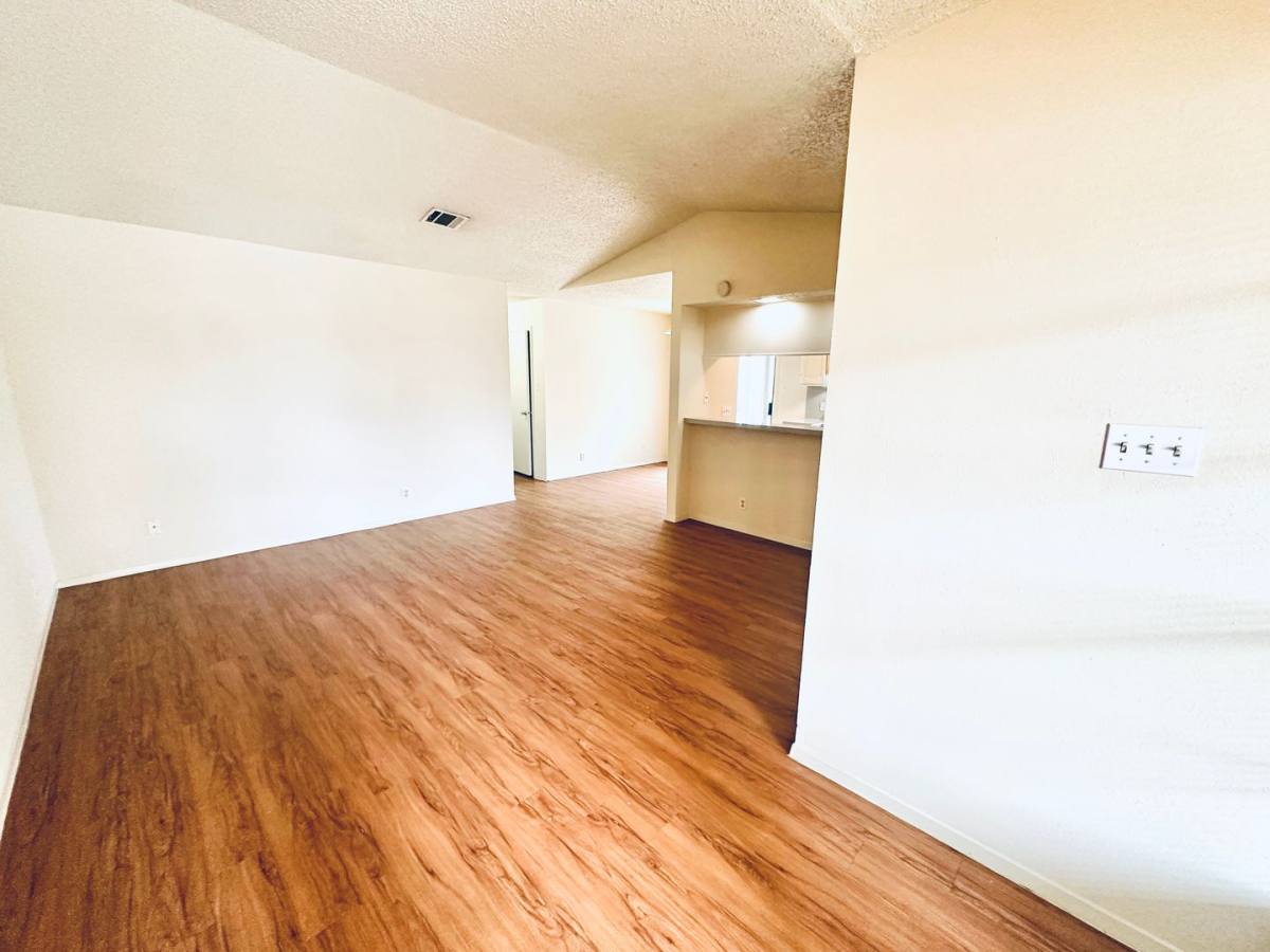 Townhouse for rent at 12504 Tree Line Dr, Austin, TX 78729