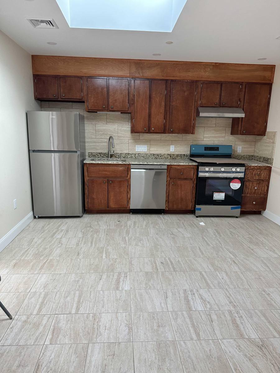 Apartment for rent at 164 Broadway #1, Revere, MA 02151