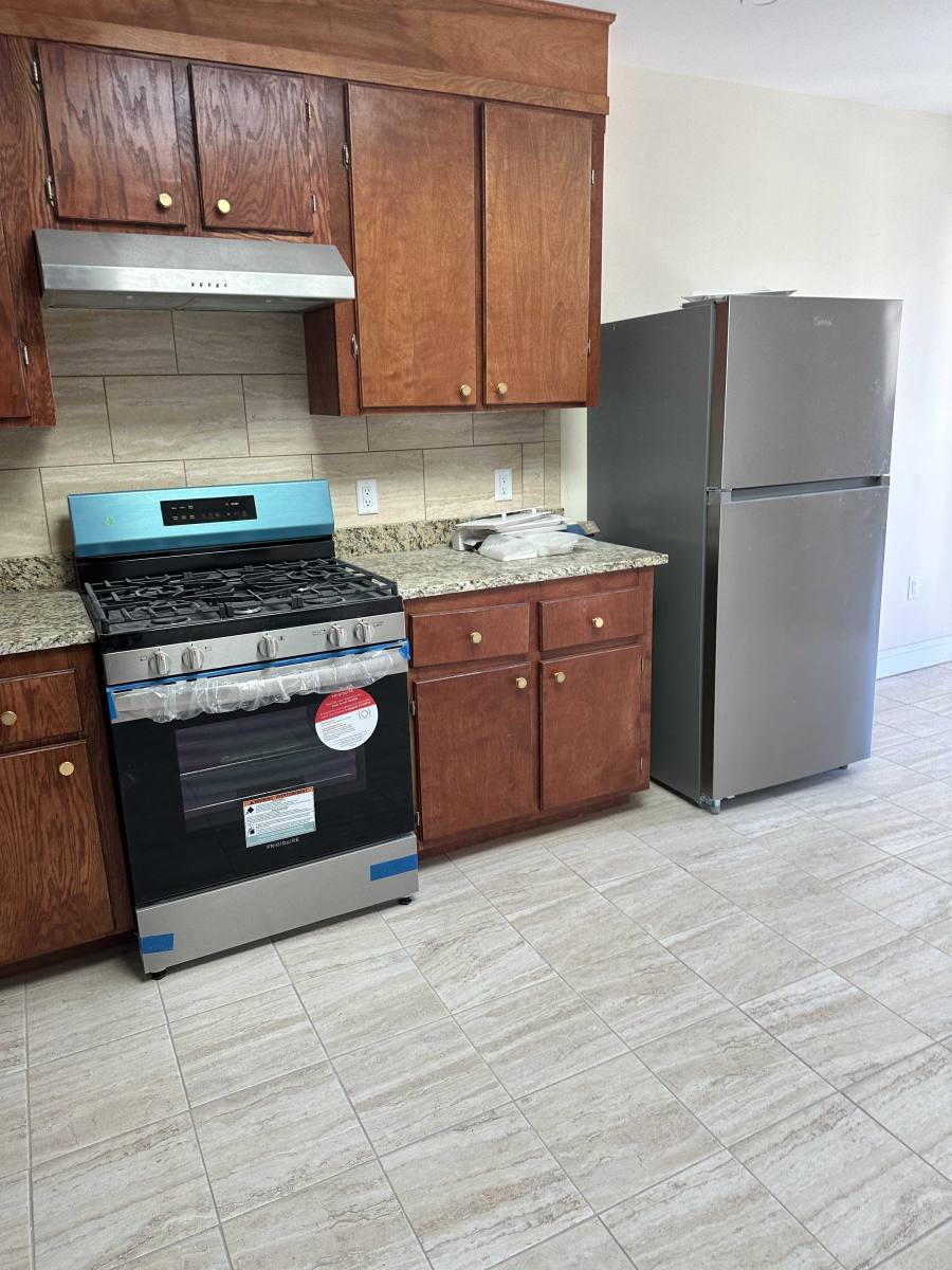 Apartment for rent at 164 Broadway #1, Revere, MA 02151