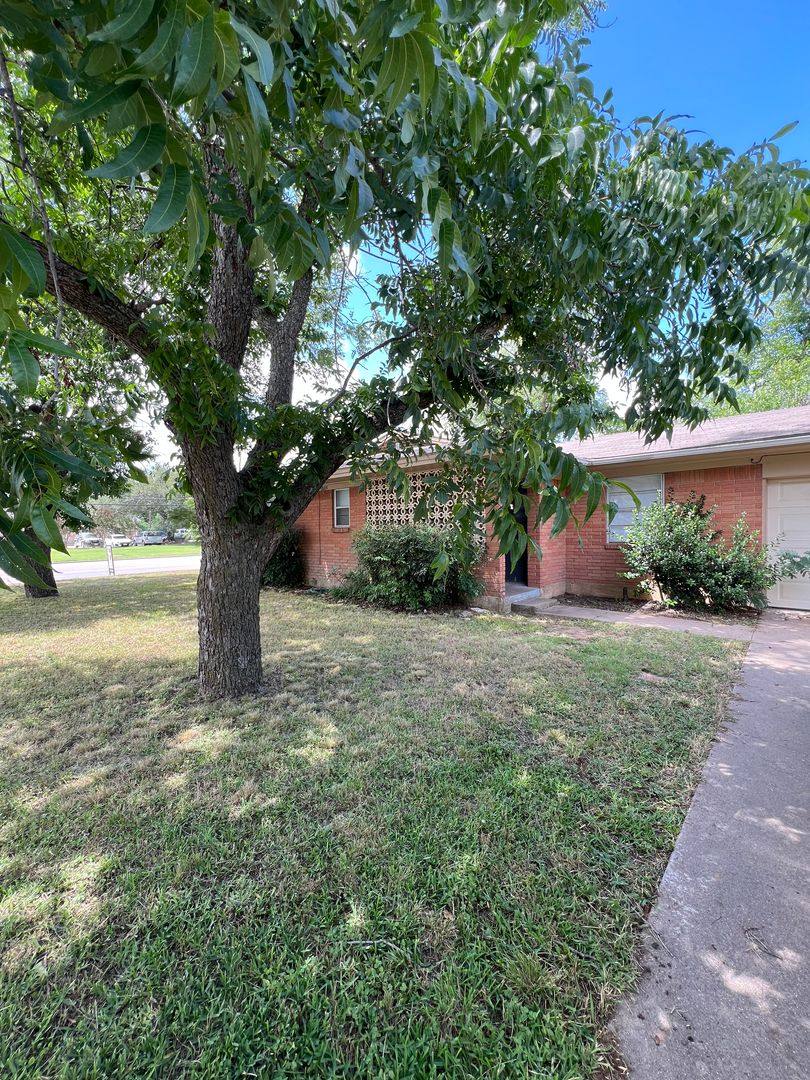 House for rent at 1702 N McCart St, Stephenville, TX 76401
