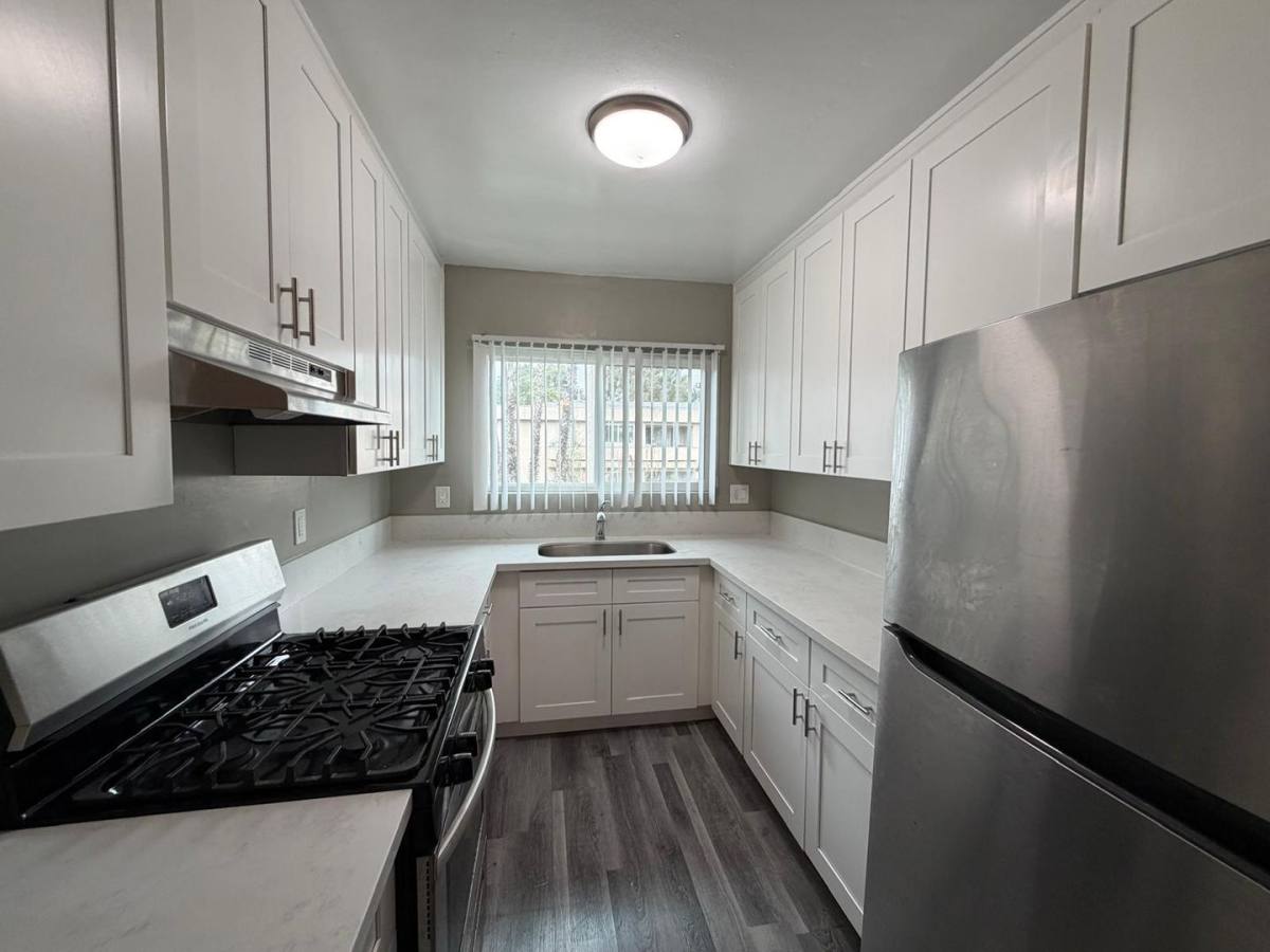 Apartment for rent at 4050 Stevely Ave, Los Angeles, CA 90008
