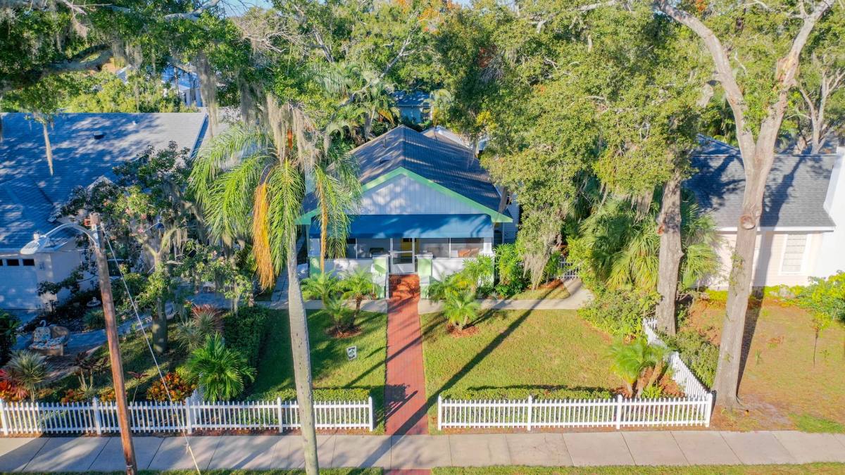 Apartment for rent at 2758 10th St, Saint Petersburg, FL 33704