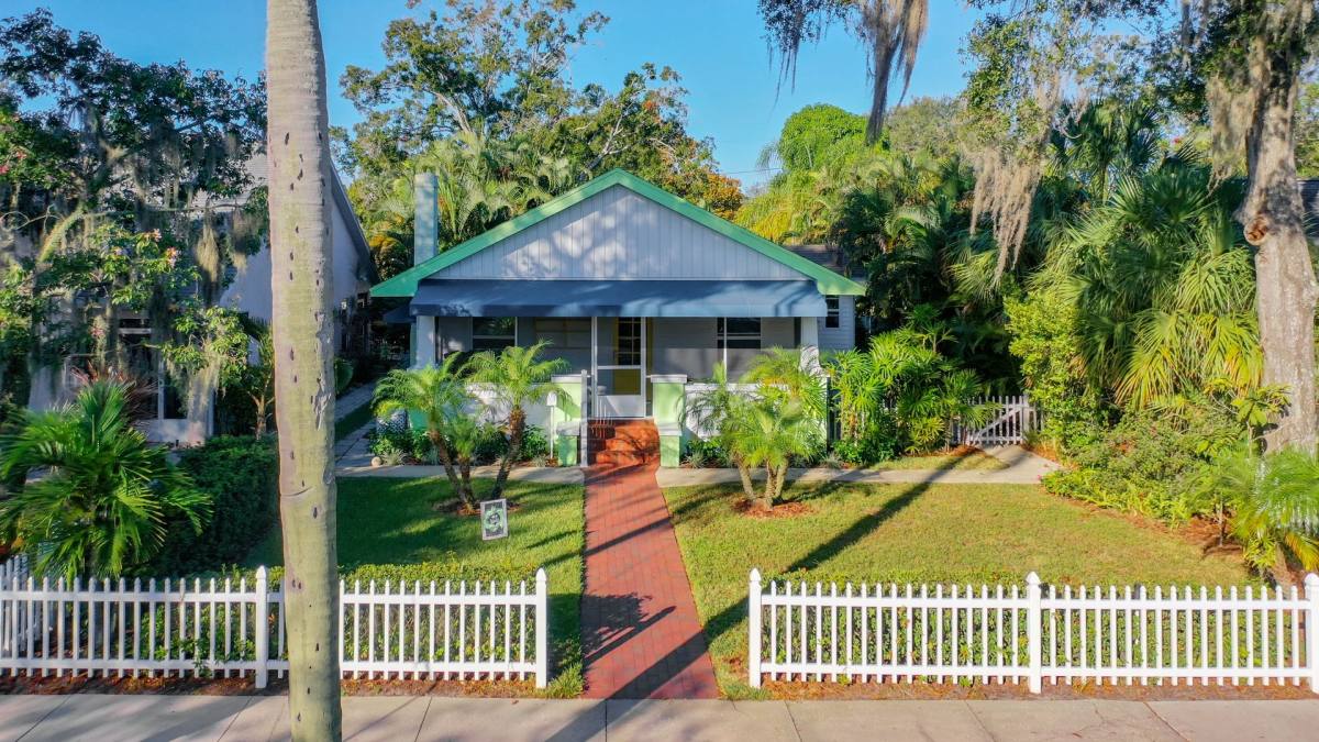Apartment for rent at 2758 10th St, Saint Petersburg, FL 33704