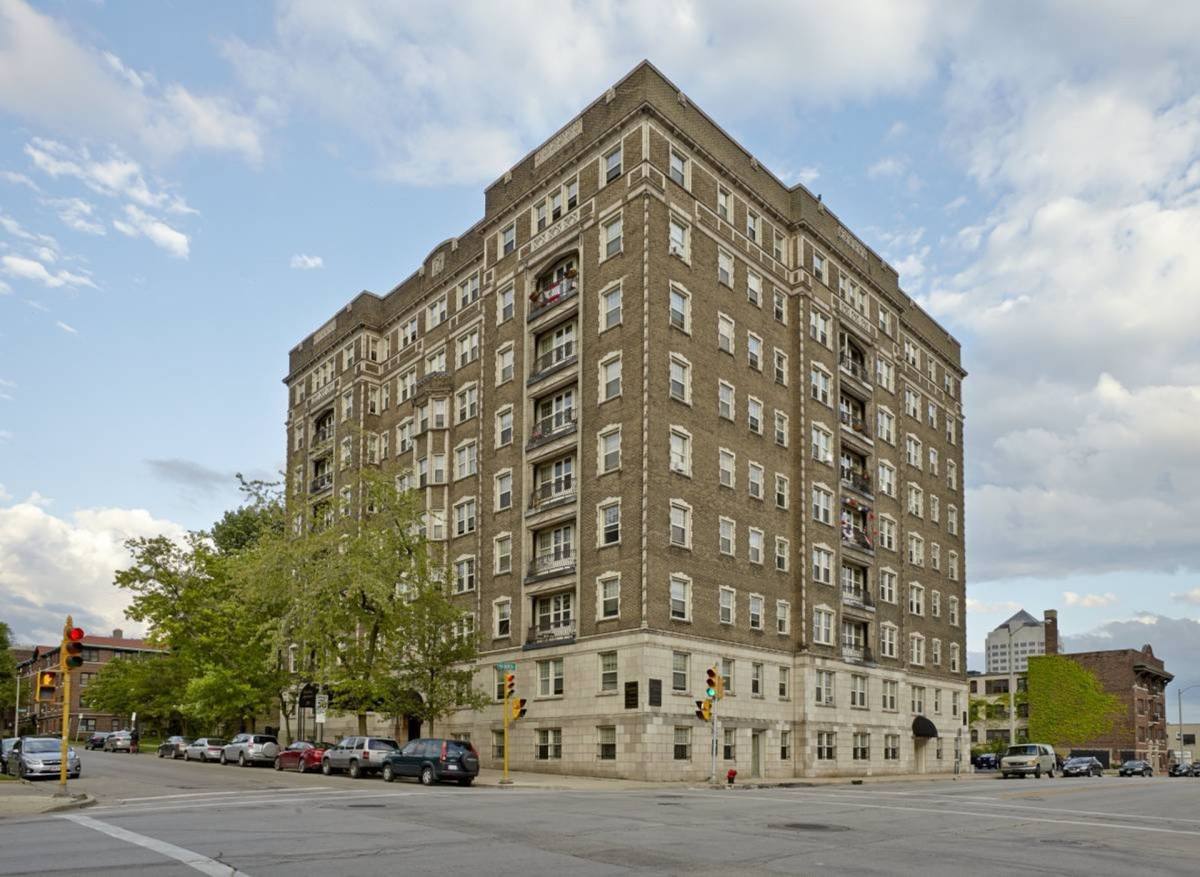 Apartment for rent at 709 E Juneau Ave, Milwaukee, WI 53202