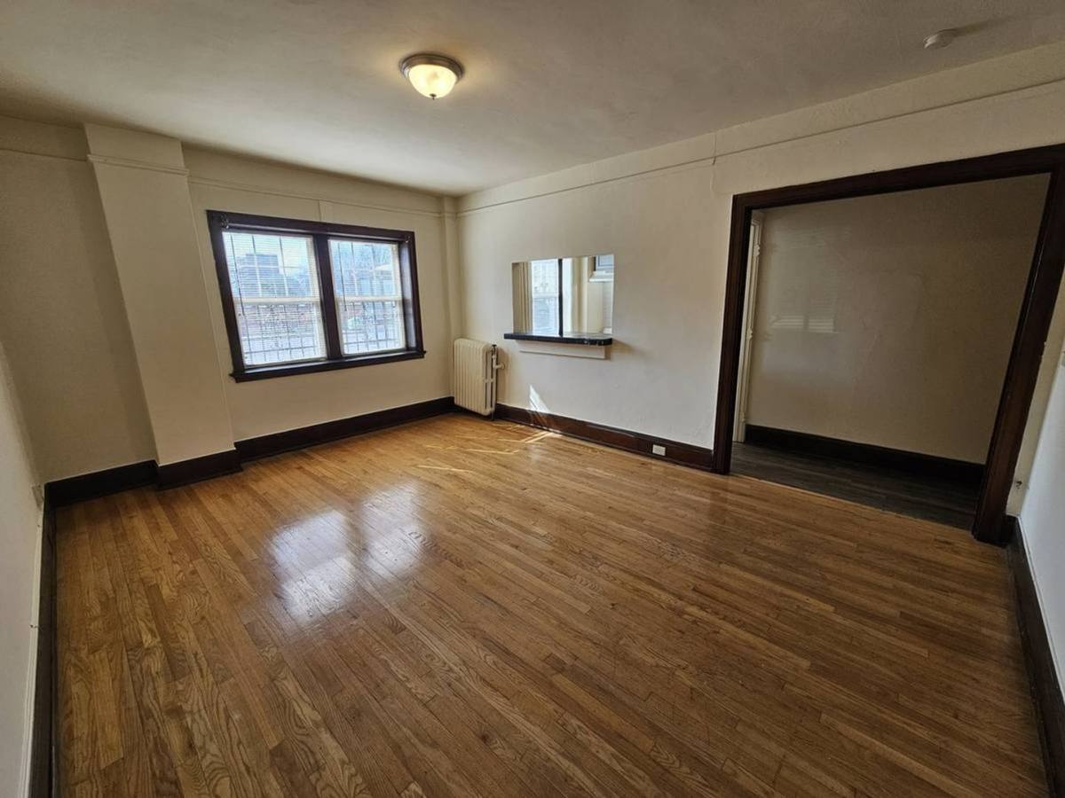 Apartment for rent at 709 E Juneau Ave, Milwaukee, WI 53202
