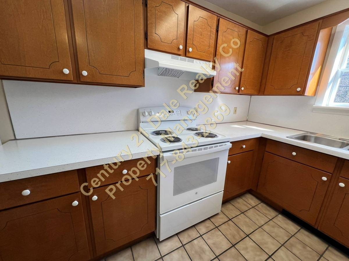 Apartment for rent at 3536 E Market St, York, PA 17402