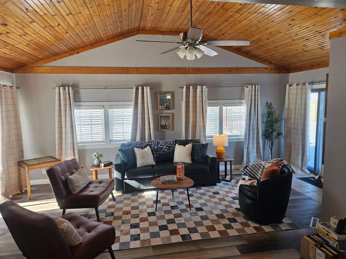 House for rent at 795 Country Club Dr, Greensburg, IN 47240