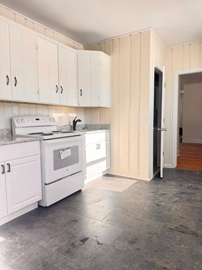 Townhouse for rent at 121 Newton St, Holyoke, MA 01040