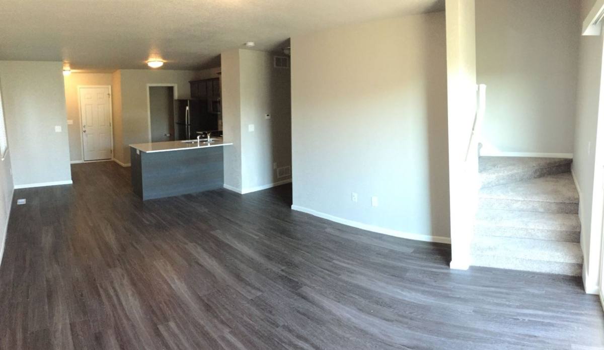 Condo for rent at 120 W Hills Lane, Waterloo, IA 50701