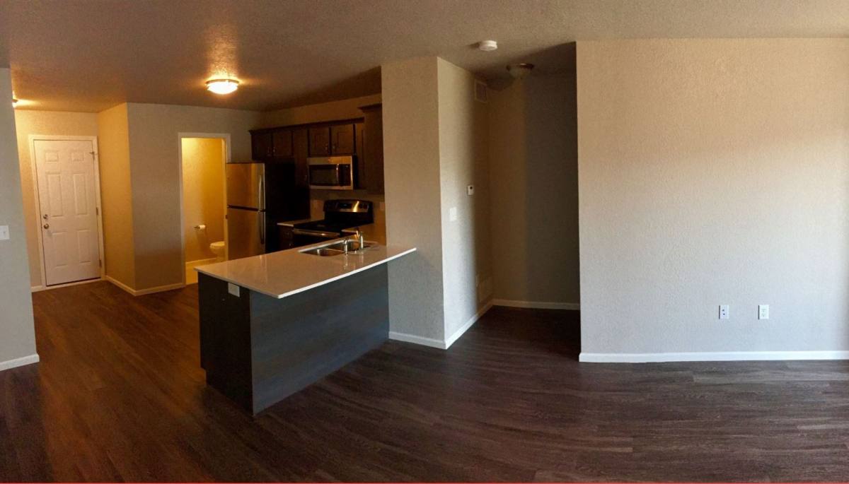 Condo for rent at 120 W Hills Lane, Waterloo, IA 50701