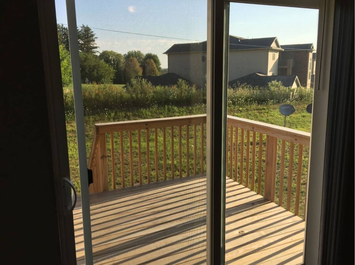 Condo for rent at 120 W Hills Lane, Waterloo, IA 50701