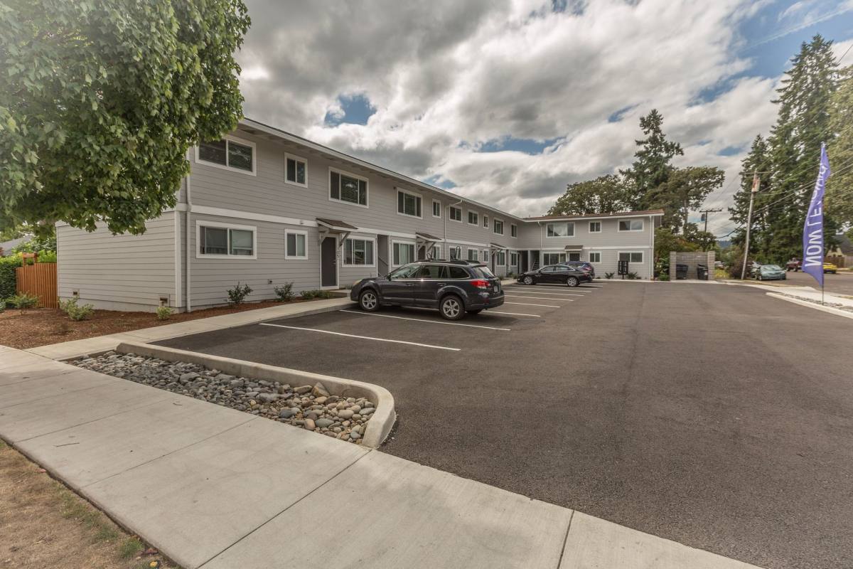 Apartment for rent at 105 W Hereford St, Gladstone, OR 97027