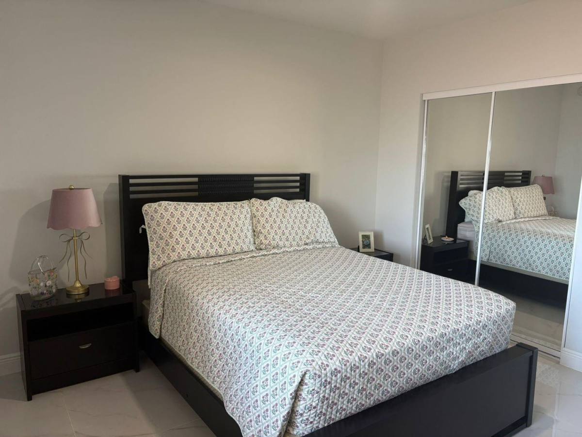 Condo for rent at 2650 Lake Shore Dr, West Palm Beach, FL 33404