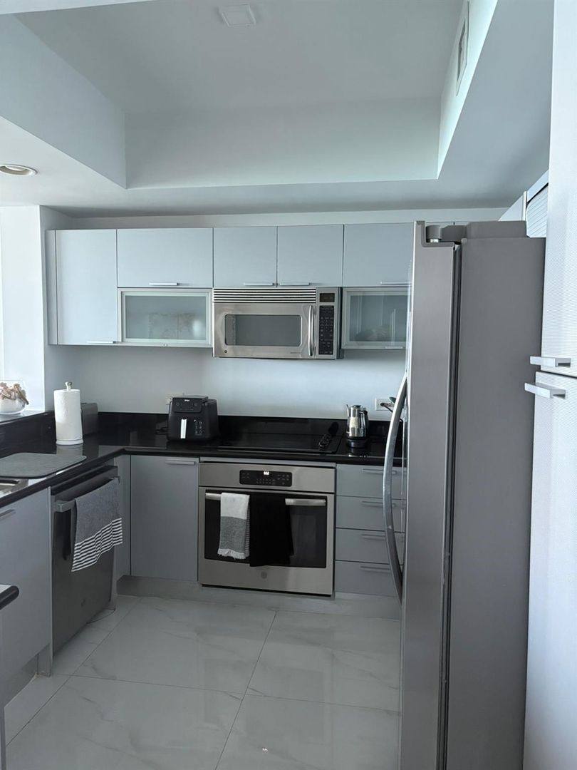 Condo for rent at 2650 Lake Shore Dr, West Palm Beach, FL 33404