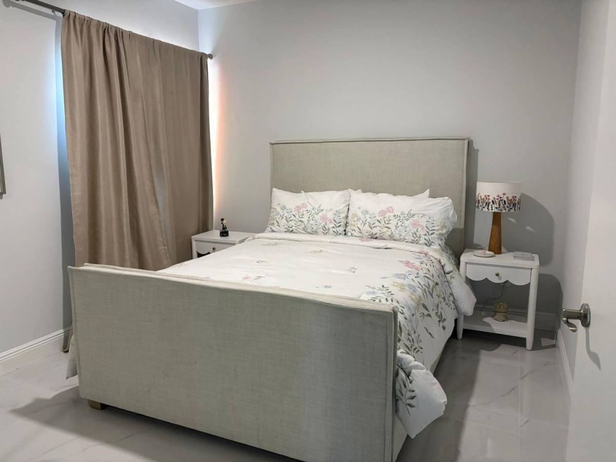 Condo for rent at 2650 Lake Shore Dr, West Palm Beach, FL 33404