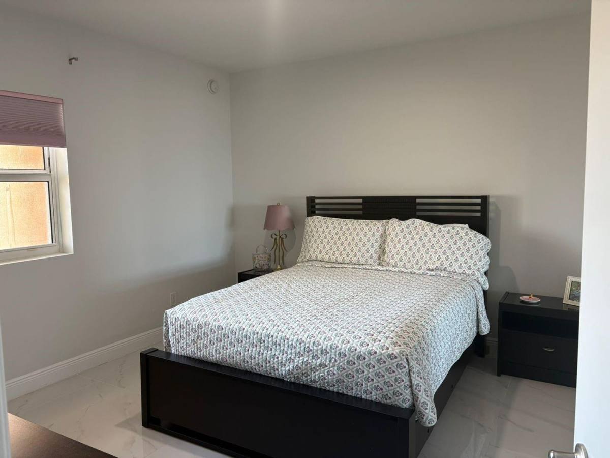 Condo for rent at 2650 Lake Shore Dr, West Palm Beach, FL 33404