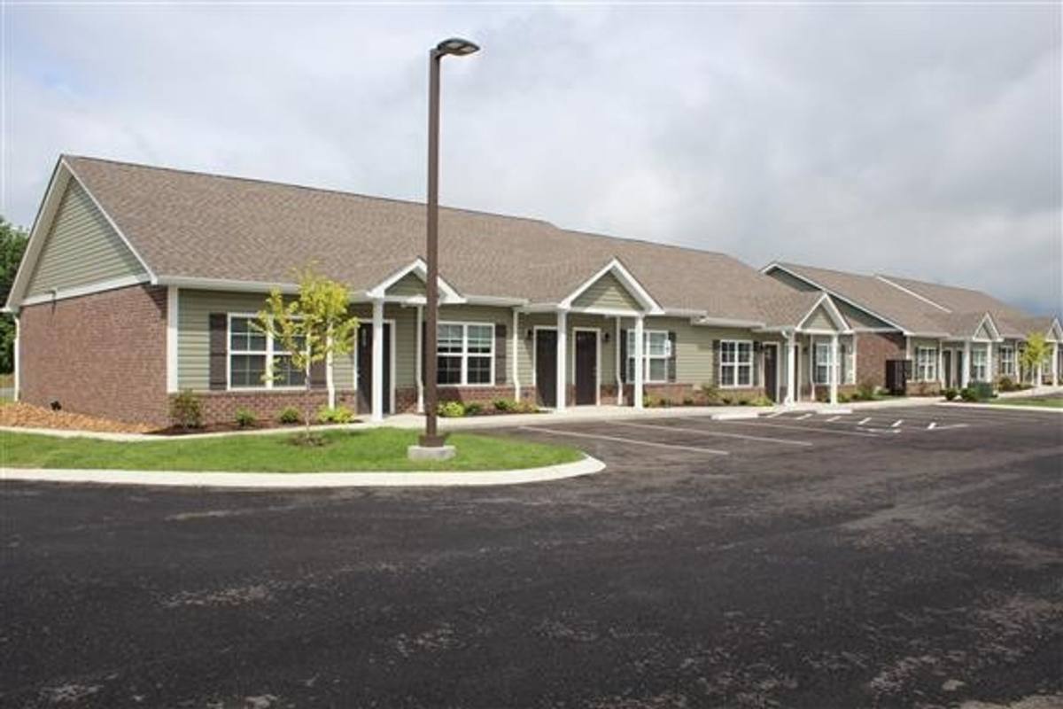 Apartment for rent at 1201 S Water Ave, Gallatin, TN 37066